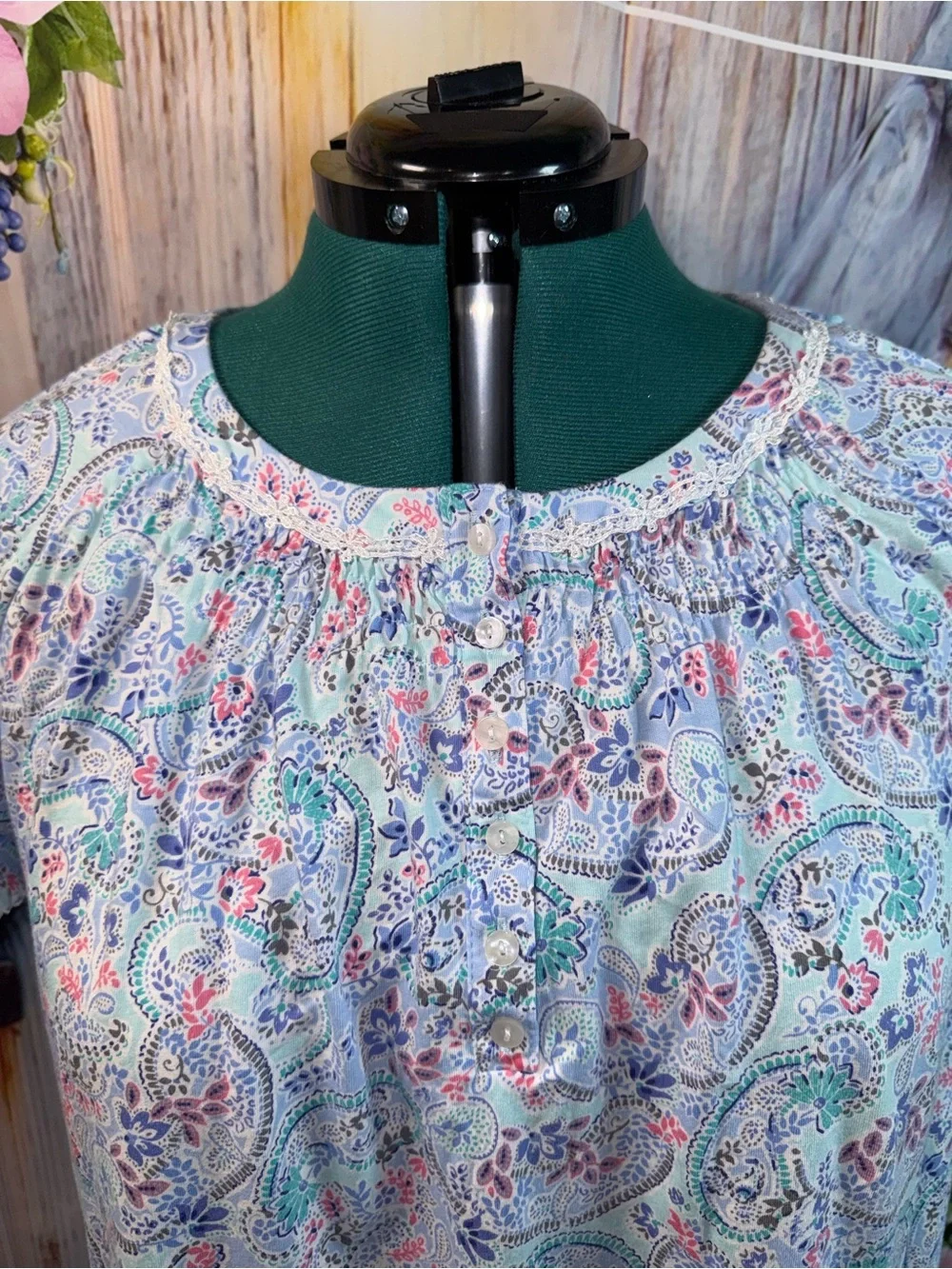 831-Aria Multicolor Paisley Short Sleeve Nightgown